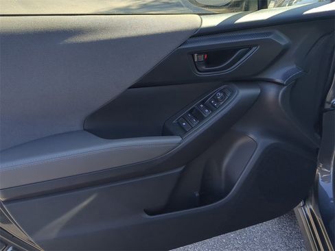 Certified 2025 Subaru Crosstrek 2.0i Premium image 17