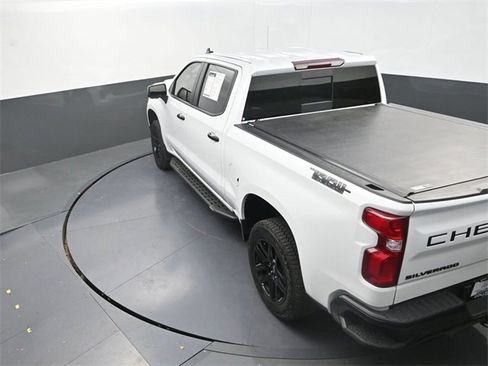 Used 2025 Chevrolet Silverado 1500 LT Trail Boss w/ LT Trail Boss Premium Package image 13