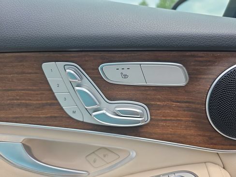Certified 2022 Mercedes-Benz GLC 300 4MATIC image 11