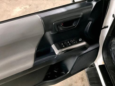 Used 2017 Toyota Tacoma SR5 w/ Tow Package image 36