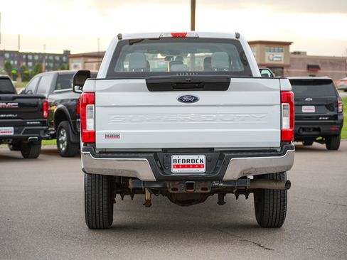 Used 2017 Ford F250 XL w/ Power Equipment Group image 4