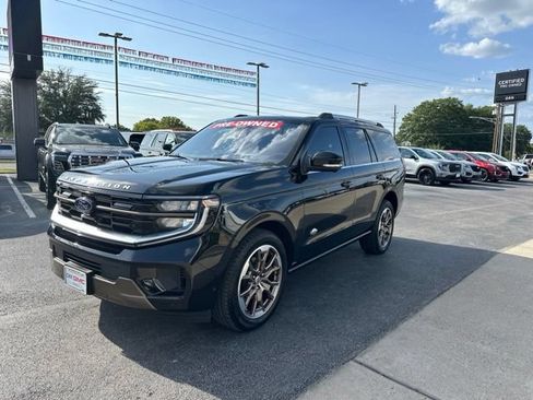 Used 2025 Ford Expedition King Ranch AWD/4WD image 3