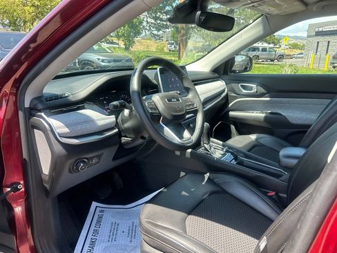 Used 2022 Jeep Compass Latitude AWD/4WD image 21