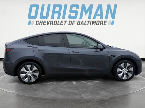 Used 2023 Tesla Model Y 2WD image 7