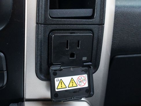 Used 2018 RAM 1500 Big Horn image 17