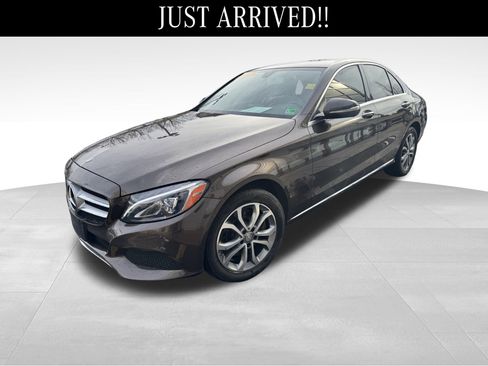 Used 2015 Mercedes-Benz C 300 4MATIC Sedan image 3