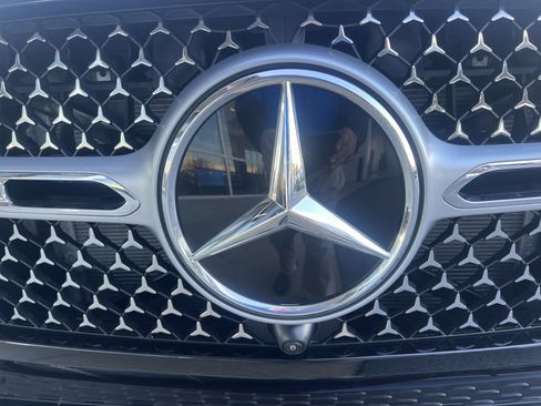 Certified 2025 Mercedes-Benz GLE 350 4MATIC image 6