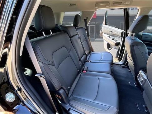 Used 2026 Nissan Pathfinder SL FWD image 24