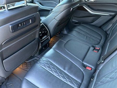 Used 2019 BMW X5 xDrive40i w/ M Sport Package AWD/4WD image 14
