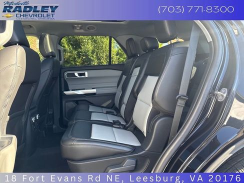 Used 2022 Ford Explorer XLT w/ Equipment Group 202A image 24