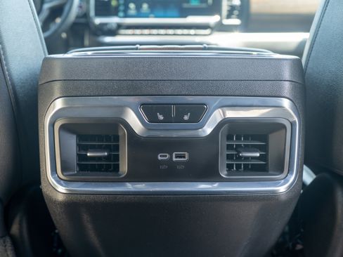 Used 2025 Chevrolet Silverado 1500 High Country w/ Technology Package AWD/4WD image 9