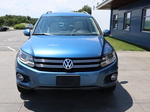 Used 2017 Volkswagen Tiguan SEL AWD/4WD image 4