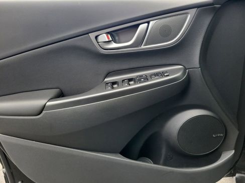 Used 2021 Hyundai Kona Ultimate FWD image 22