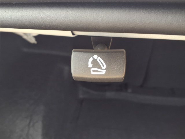 Used 2025 Chevrolet Malibu LT FWD image 21