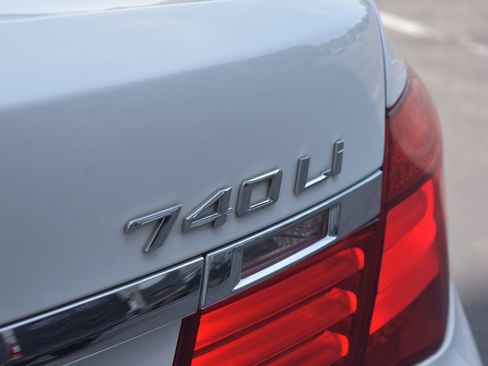 Used 2013 BMW 740Li w/ Executive Pkg image 37