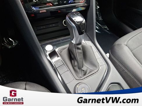 New 2026 Volkswagen Taos SE image 7