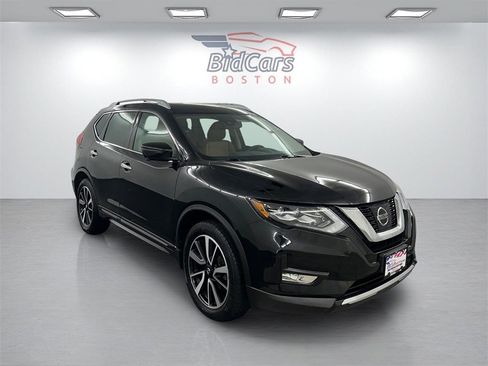 Used 2017 Nissan Rogue SL w/ SL Premium Package image 3