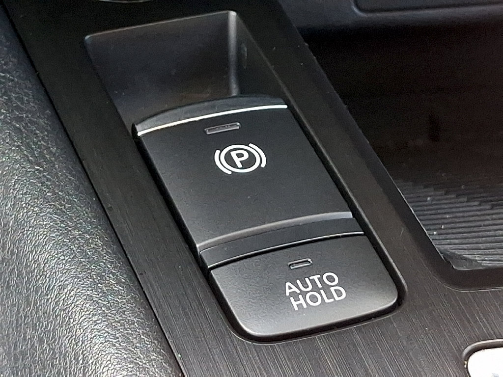Used 2025 Nissan Kicks SV FWD image 26