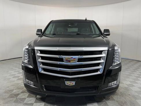 Used 2016 Cadillac Escalade Luxury RWD image 11