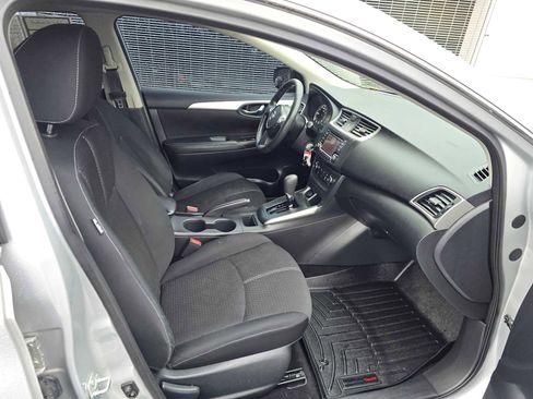 Used 2018 Nissan Sentra S image 11