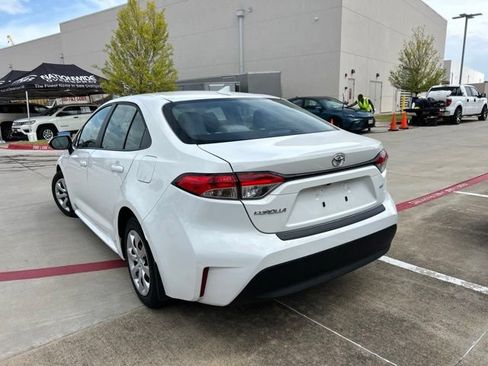 Used 2024 Toyota Corolla LE FWD image 5
