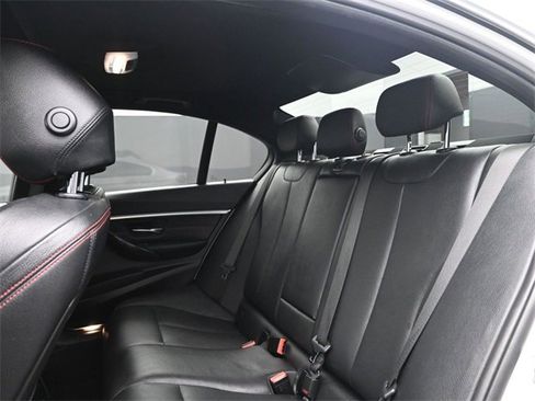 Used 2018 BMW 330i Sedan image 11