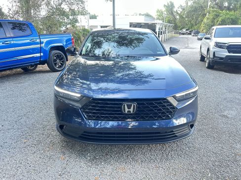 Certified 2025 Honda Accord SE image 3