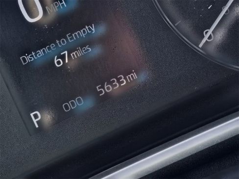 Used 2025 Toyota Corolla SE image 15