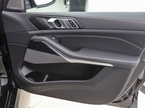 Used 2026 BMW X5 M60i image 28