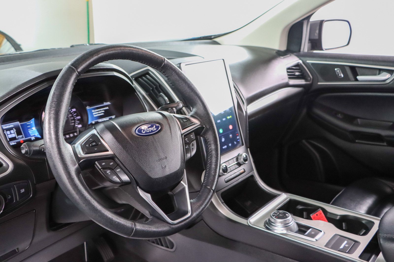 Used 2022 Ford Edge SEL AWD/4WD image 22
