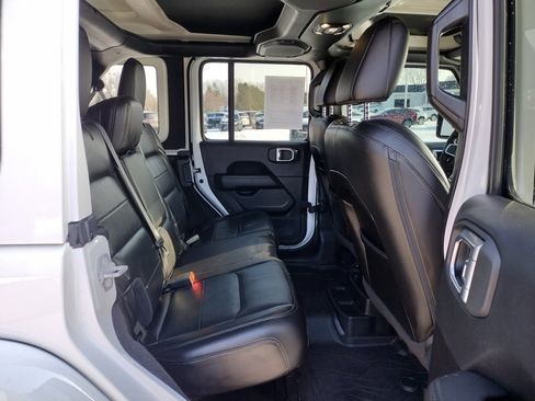 Used 2021 Jeep Wrangler Unlimited Sahara image 20
