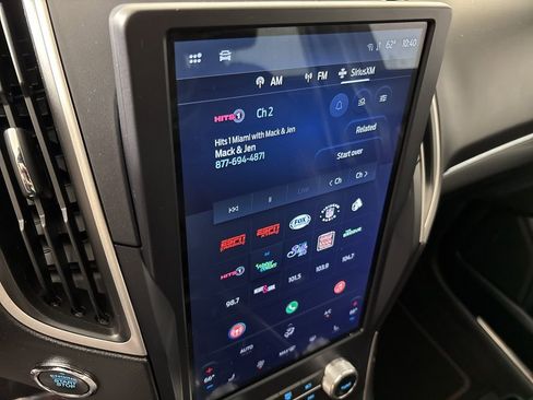 Used 2022 Ford Edge ST-Line image 22