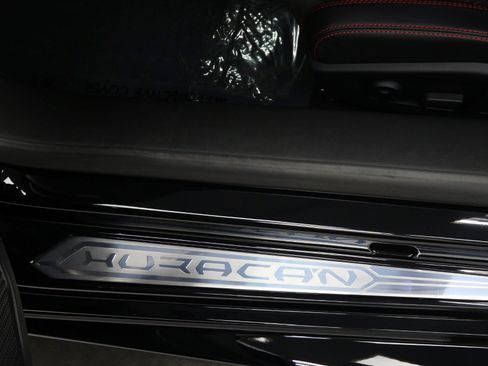 Used 2019 Lamborghini Huracan LP 580-2 RWD image 25