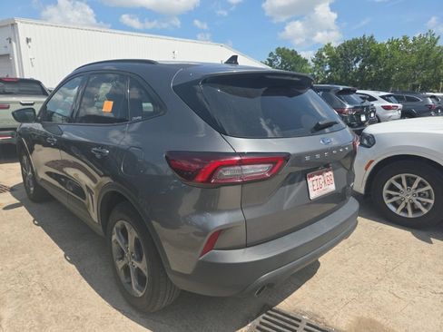 Used 2025 Ford Escape ST-Line AWD/4WD image 8