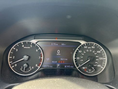 Used 2024 Nissan Altima 2.5 SV image 10