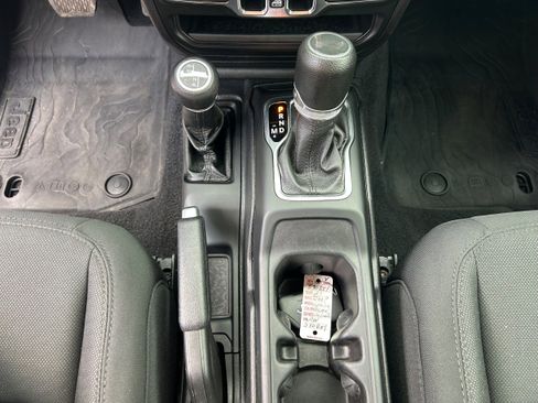 Used 2021 Jeep Wrangler Unlimited Sport AWD/4WD image 20