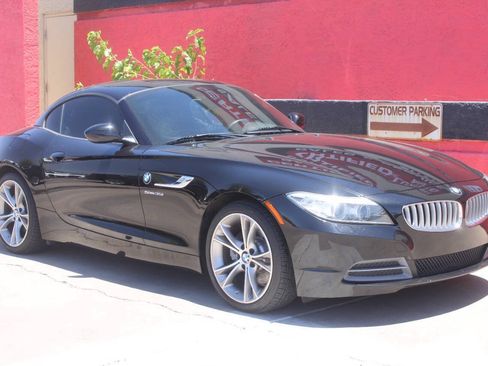 Used 2015 BMW Z4 sDrive35i RWD image 11