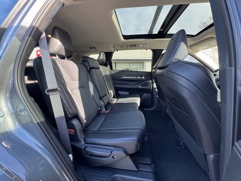 Used 2024 INFINITI QX60 Sensory w/ Vision Package image 28