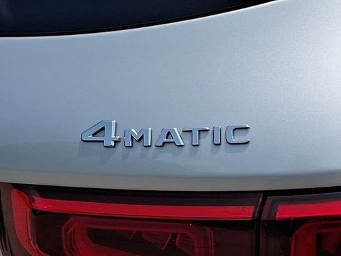 Used 2021 Mercedes-Benz GLB 250 4MATIC image 35