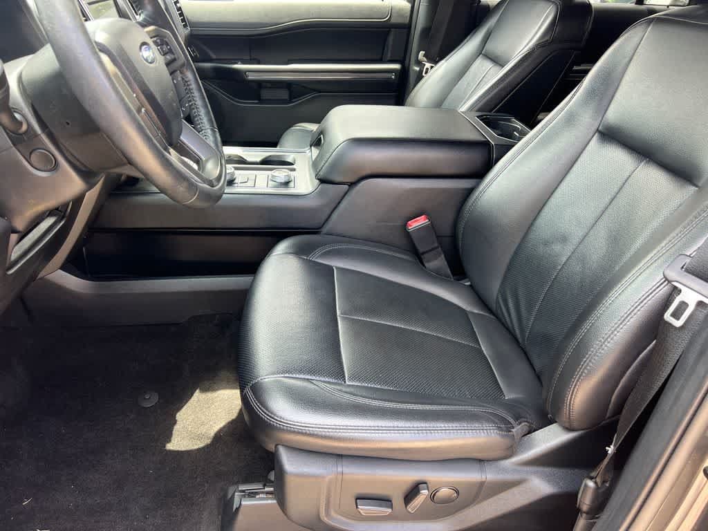 Used 2020 Ford Expedition Max XLT w/ Equipment Group 202A AWD/4WD image 9