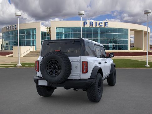 New 2026 Ford Bronco Badlands image 8