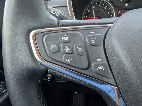 Used 2024 Chevrolet Equinox Premier image 22