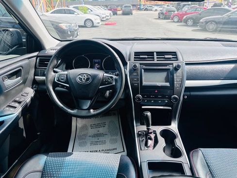 Used 2015 Toyota Camry SE FWD image 10