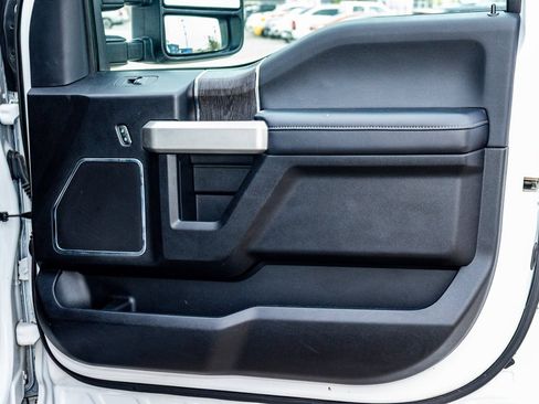 Used 2021 Ford F250 Lariat w/ Lariat Value Package image 23