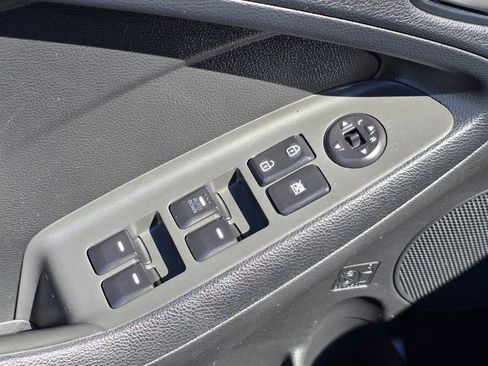 Used 2018 Kia Forte LX w/ LX Rear Camera Package image 14