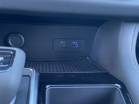 New 2025 Nissan Pathfinder SV w/ Black Appearance Package image 30