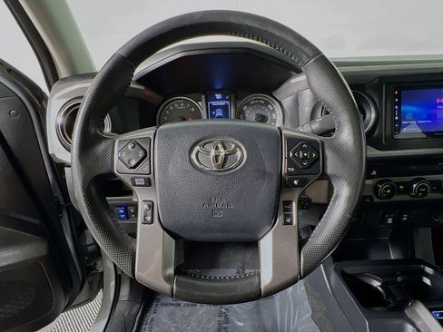 Used 2019 Toyota Tacoma SR5 image 18