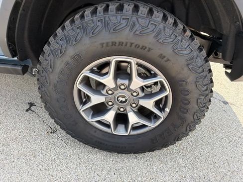 Used 2025 Ford Bronco Badlands AWD/4WD image 9