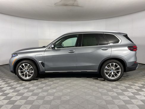 New 2026 BMW X5 xDrive50e w/ Executive Package image 4