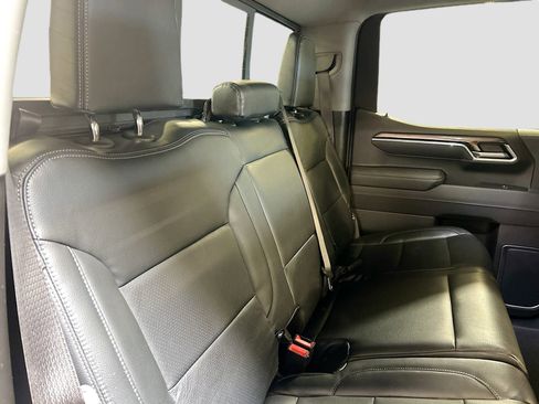 Used 2025 Chevrolet Silverado 1500 LT Trail Boss w/ Convenience Package II AWD/4WD image 27